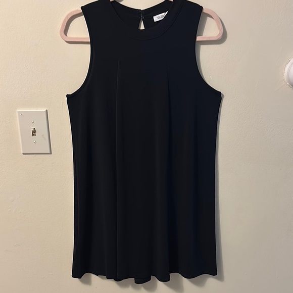 BCBGeneration Classic Black Top dress - Picture 2 of 12